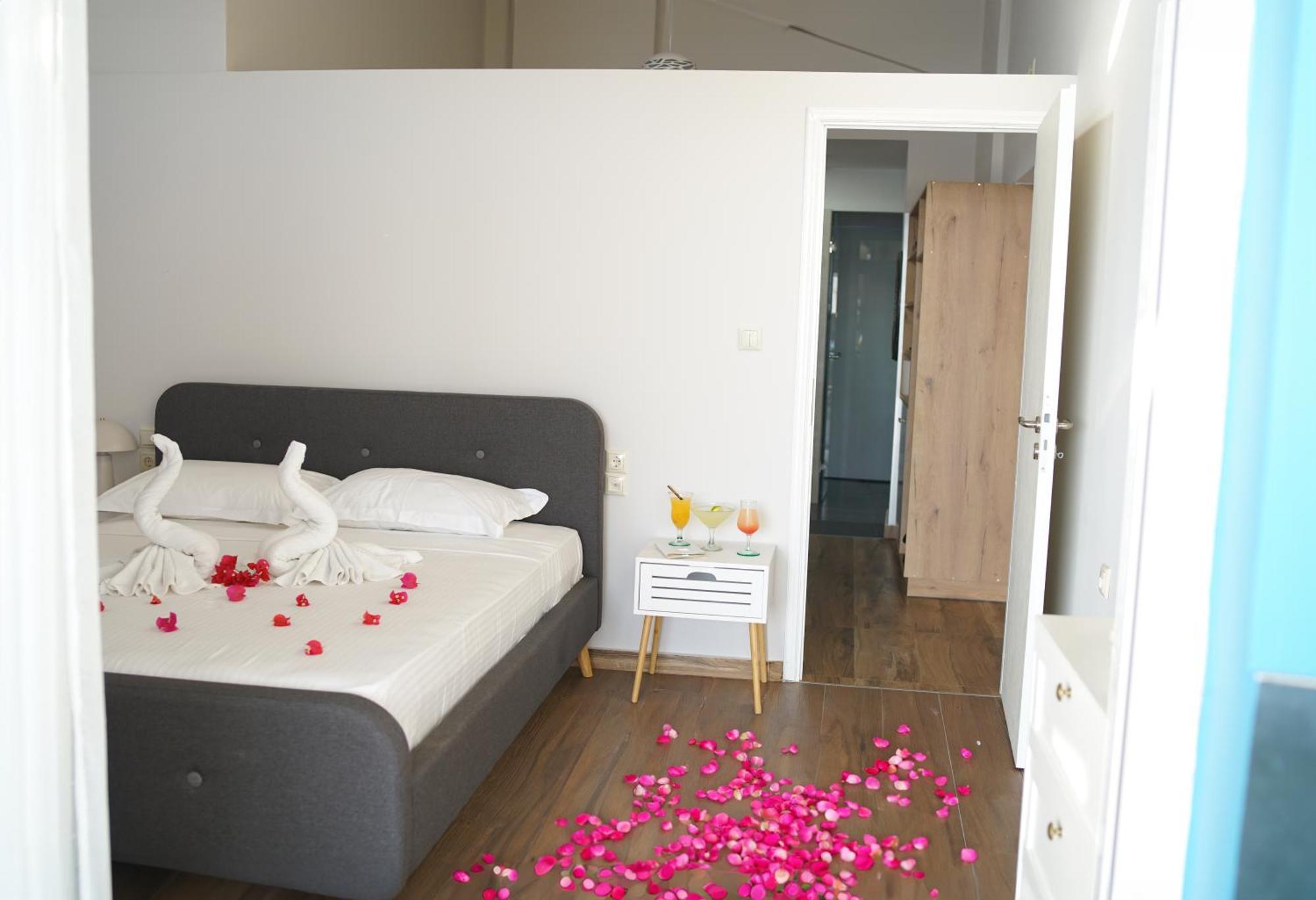Must Boutique Hotel & Restaurant Kanali  Bagian luar foto