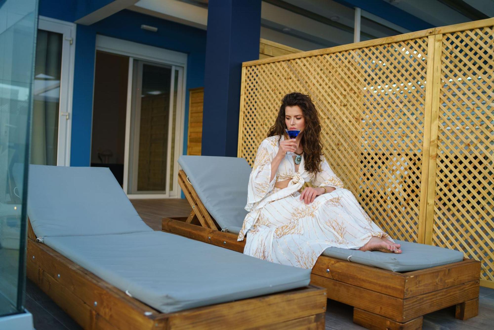 Must Boutique Hotel & Restaurant Kanali  Bagian luar foto